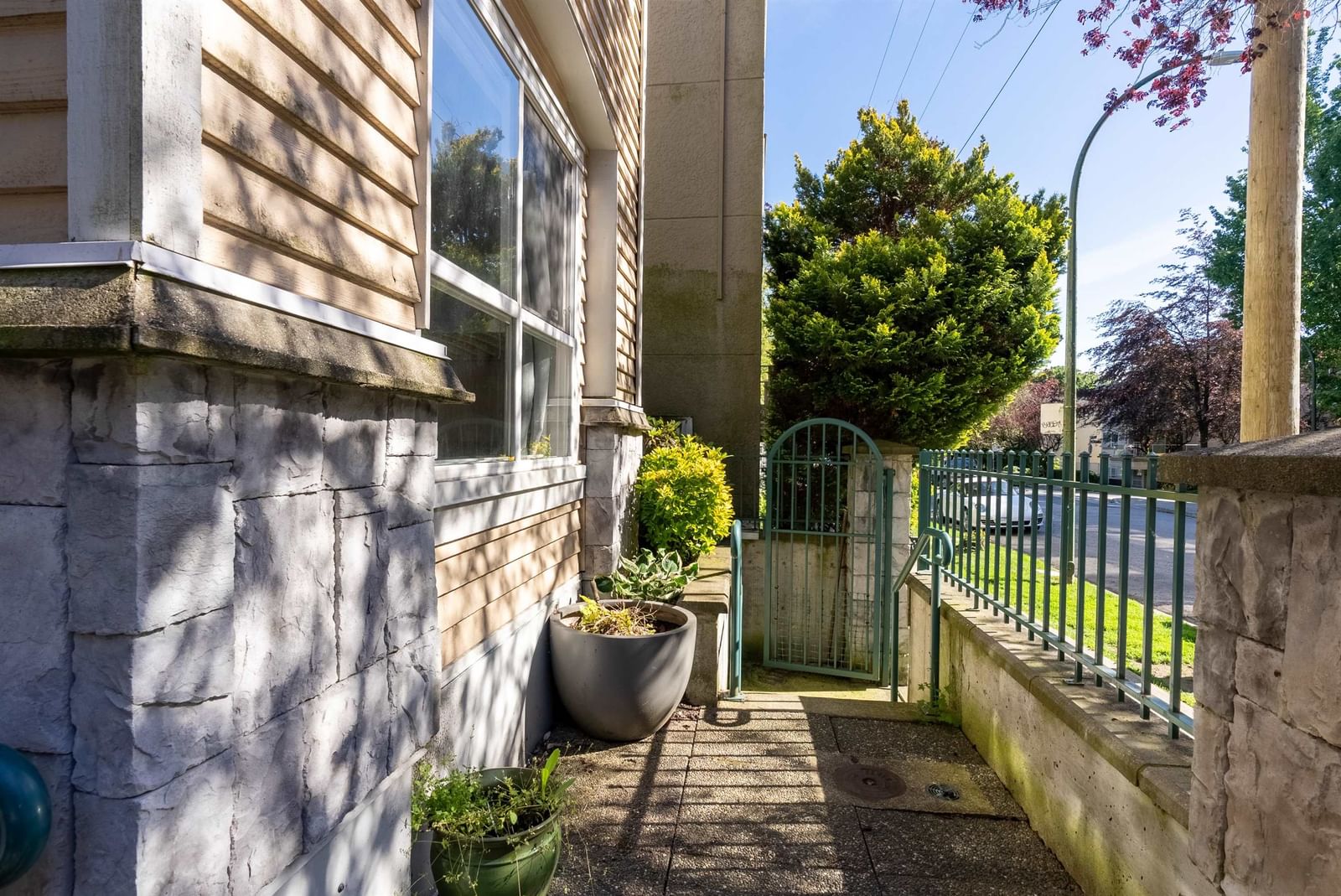 Listing Image 19