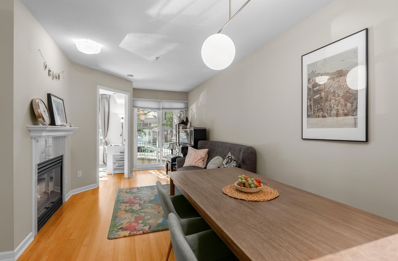 Listing Image 5