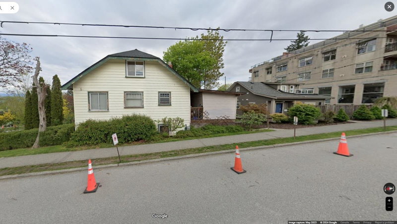 3582 King Edward Avenue W