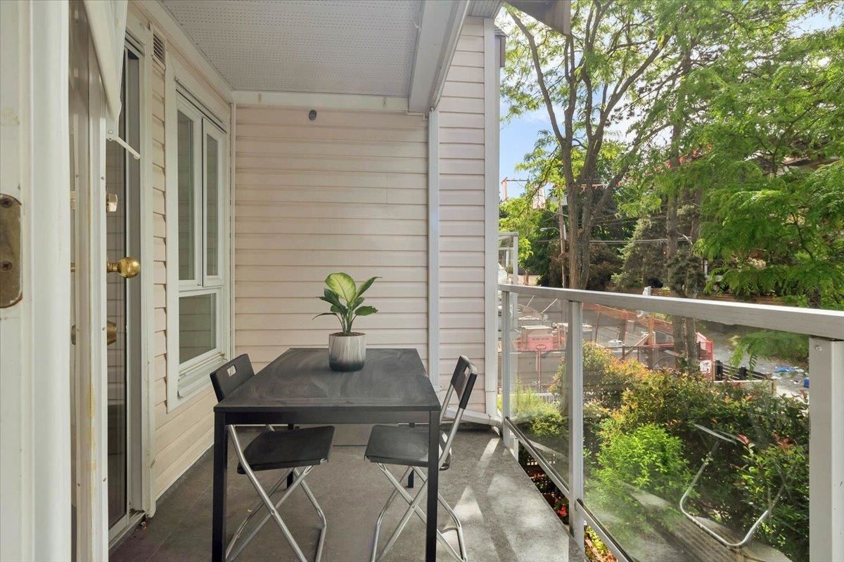 Listing Image 8