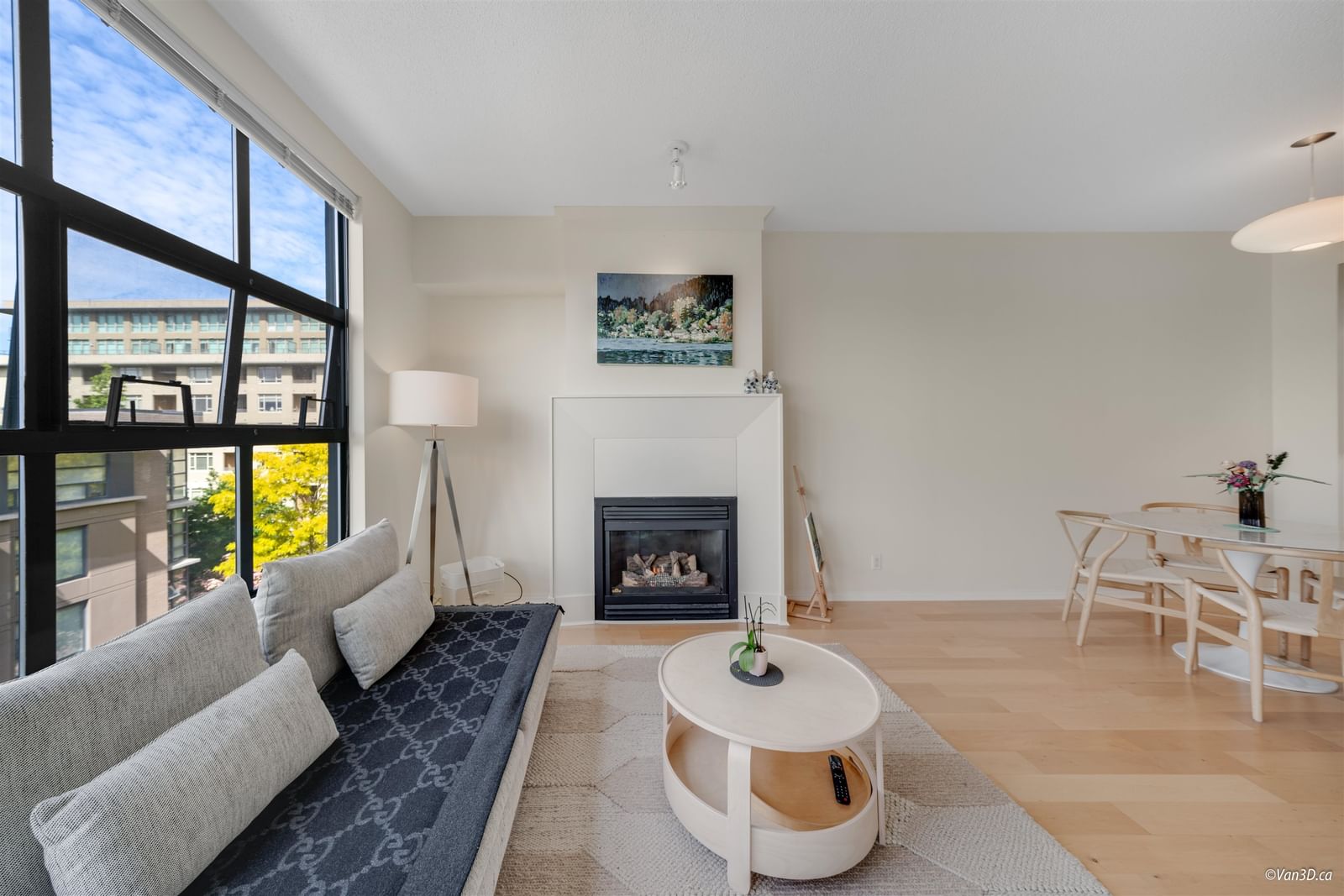 Listing Image 15