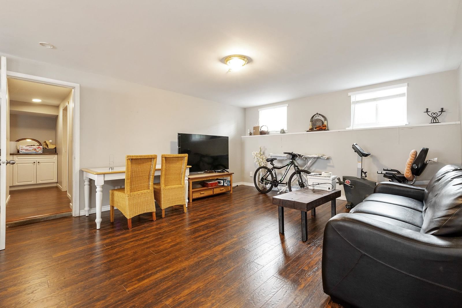 Listing Image 22