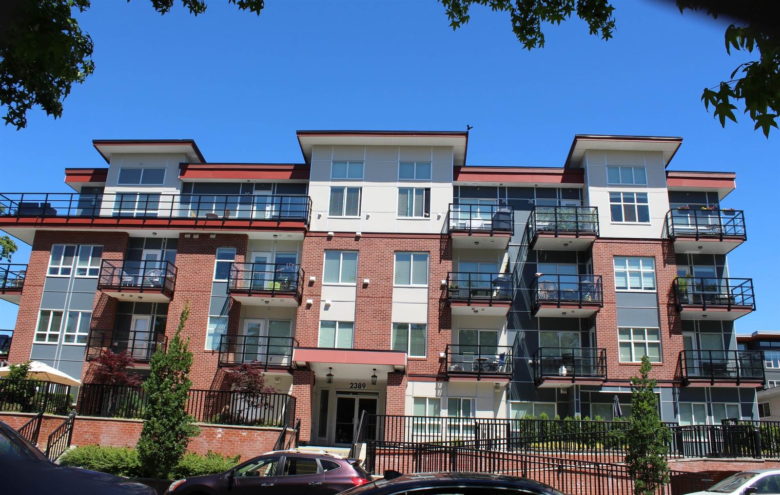 Listing photo 3