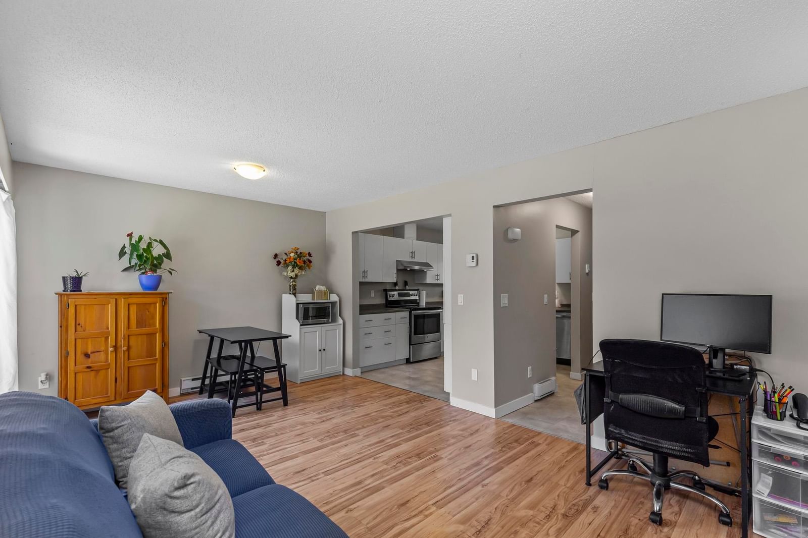 Listing Image 17