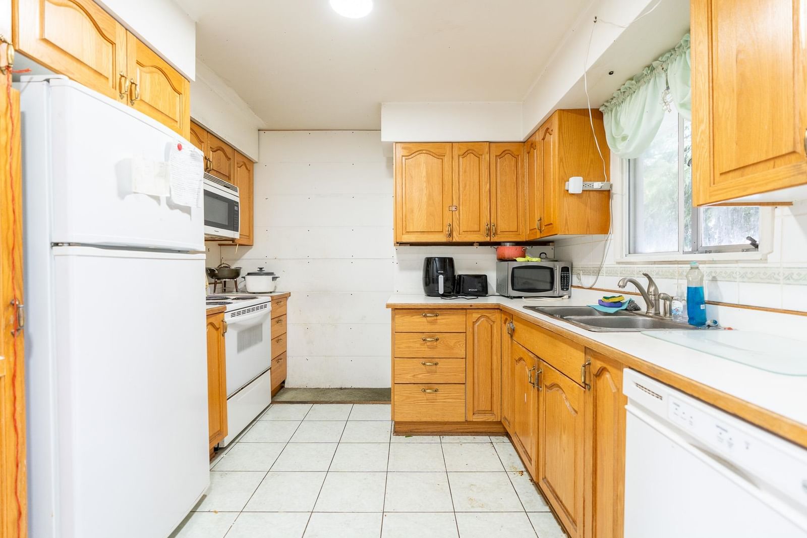 Listing Image 9