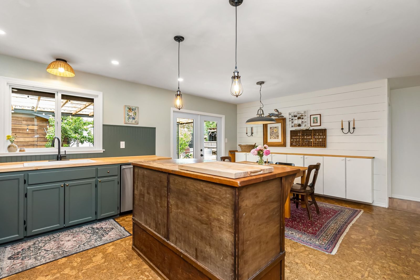 Listing Image 19