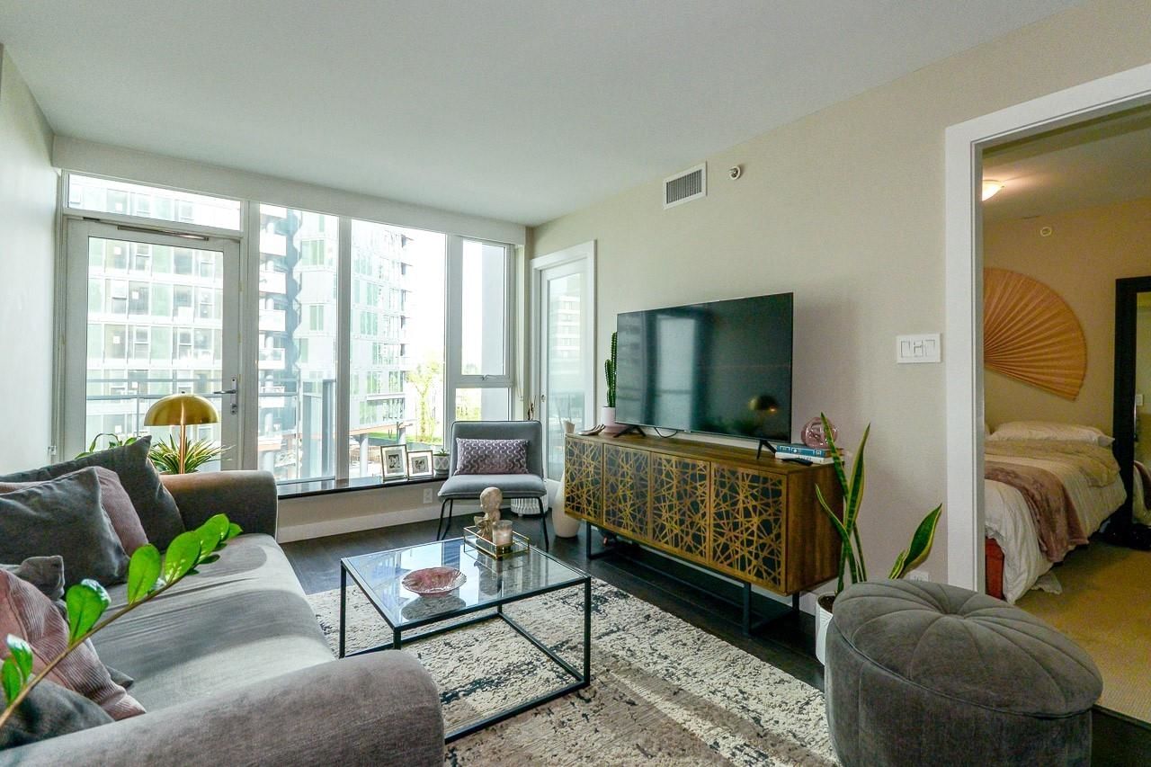 Listing Image 10