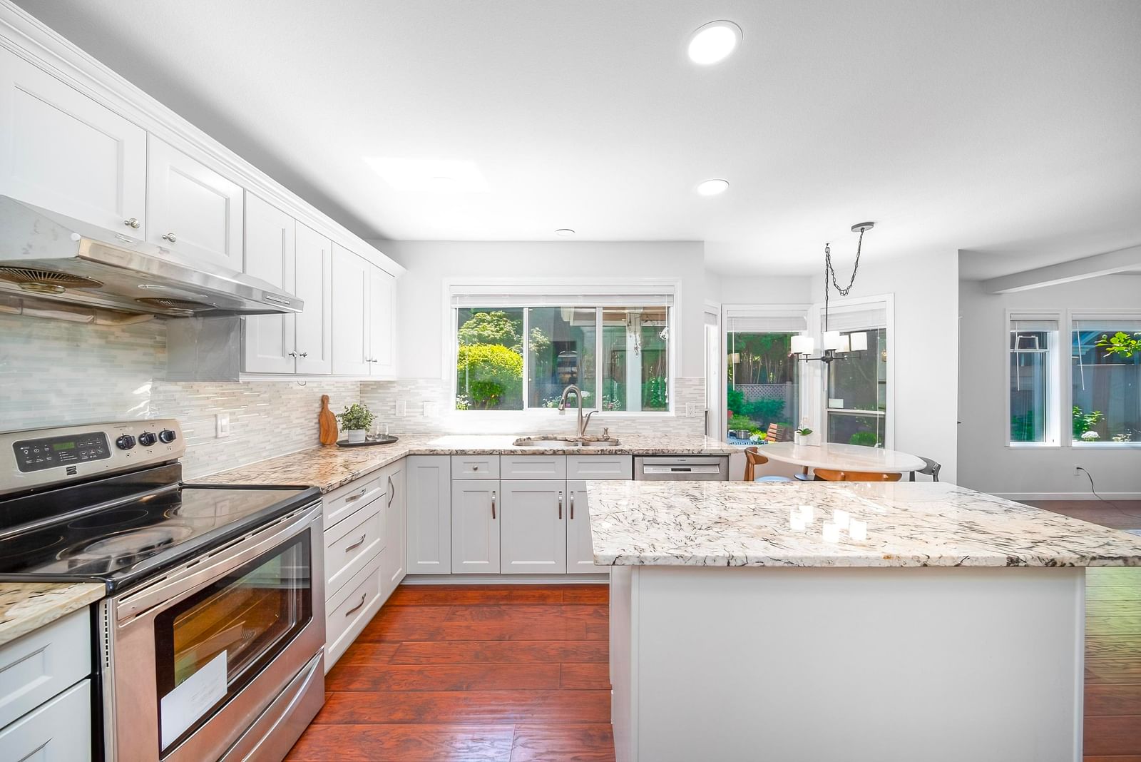 Listing Image 13