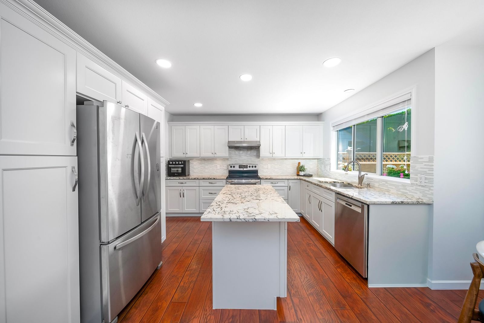 Listing Image 15