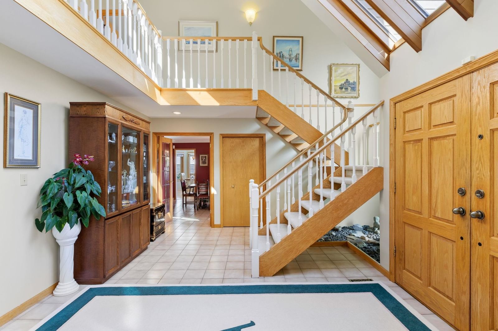 Listing Image 5