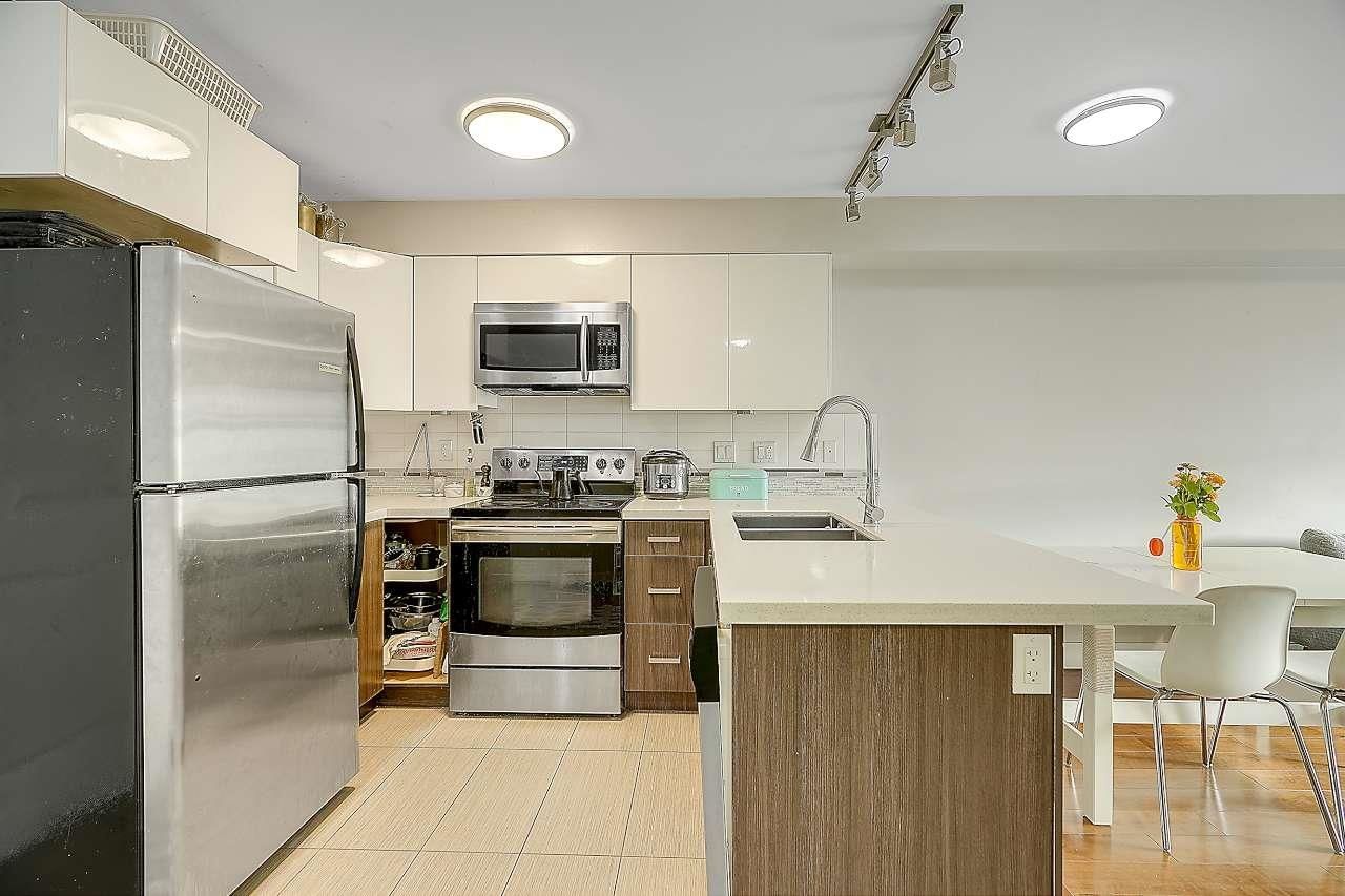 Listing Image 9