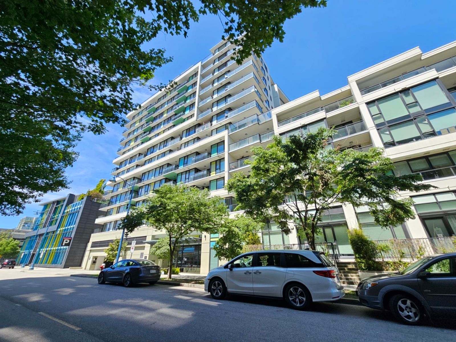 Listing Image 1
