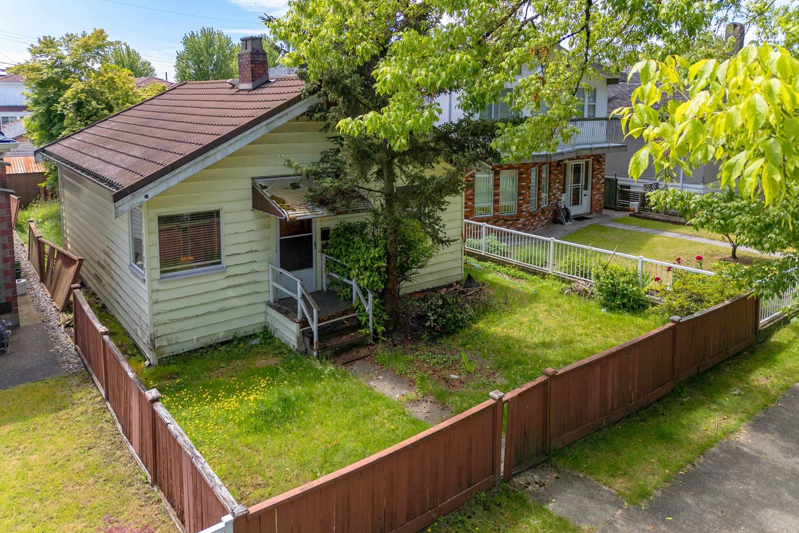 Listing Image 4