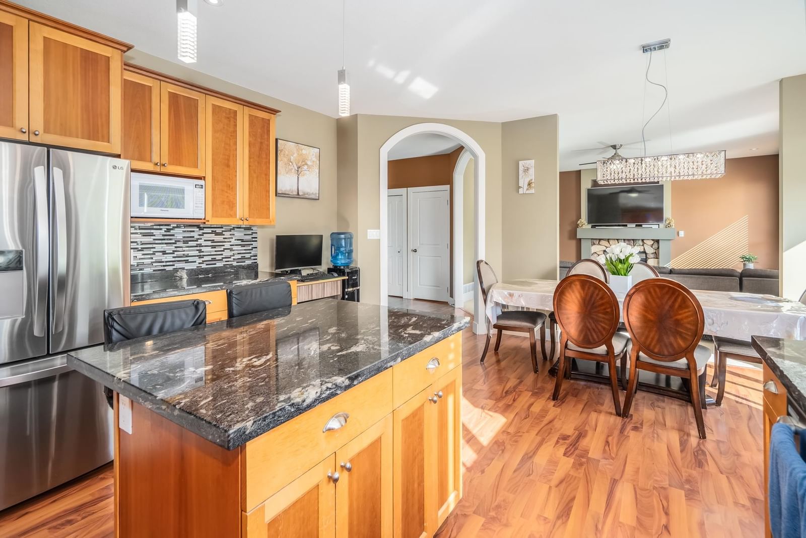 Listing Image 15