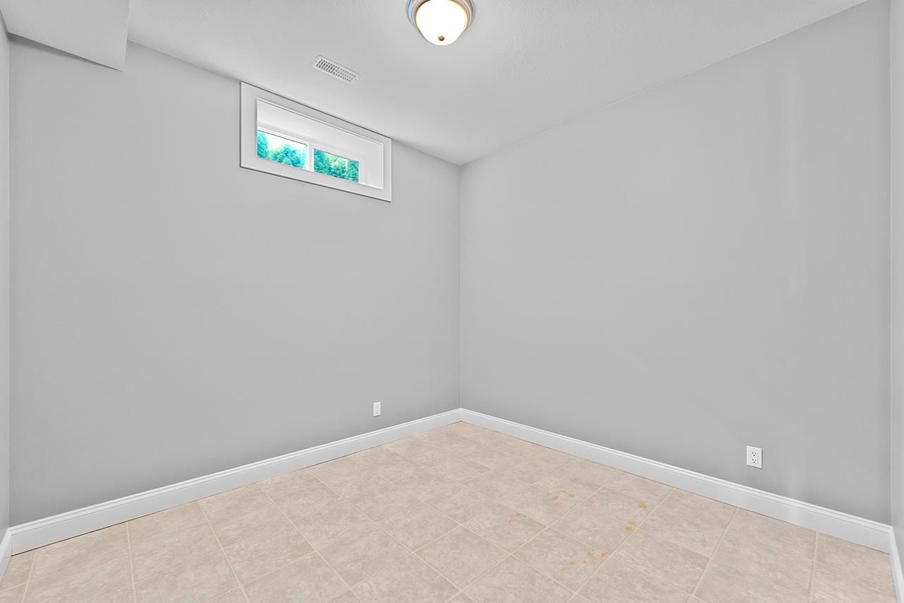 Listing Image 38