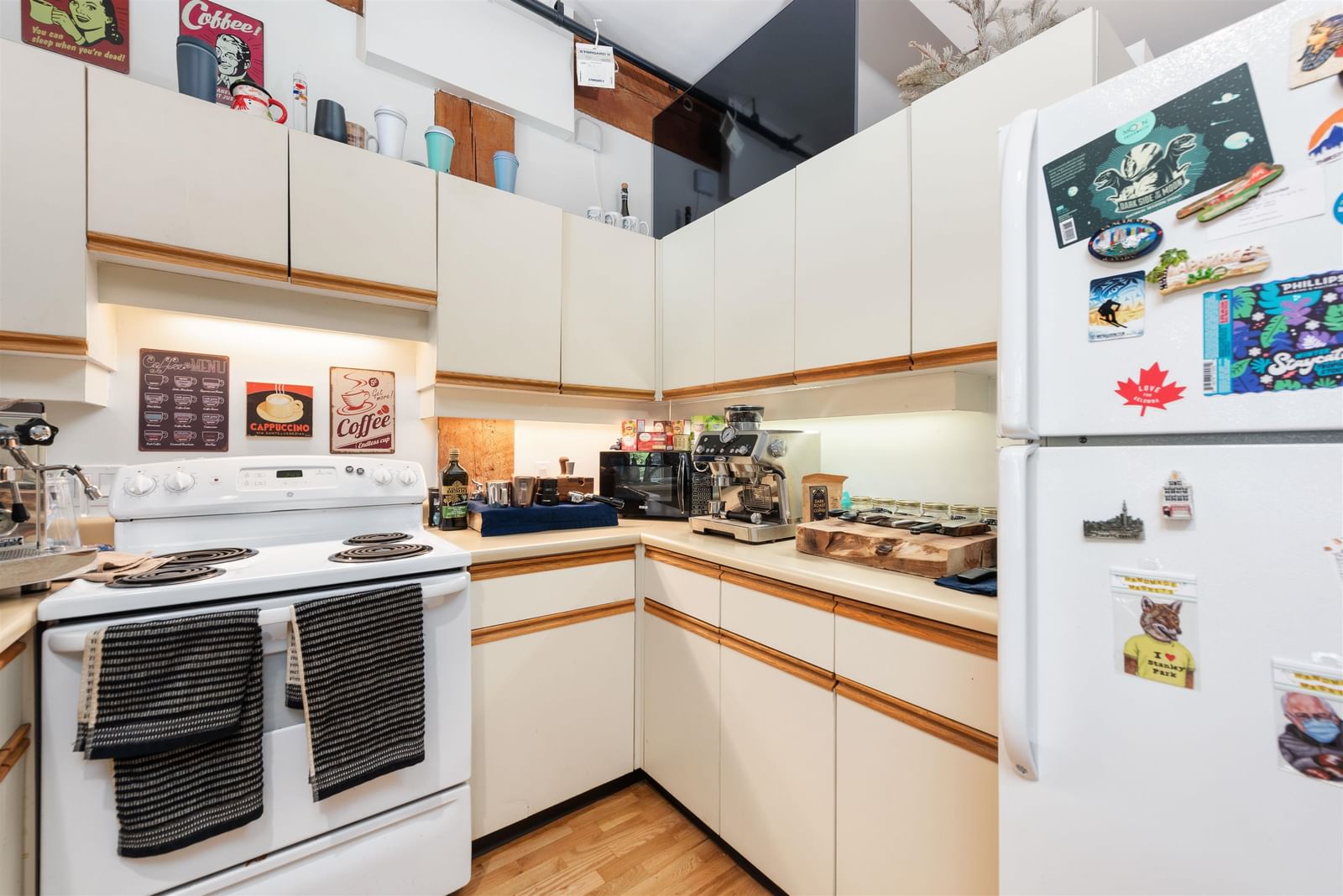 Listing Image 13