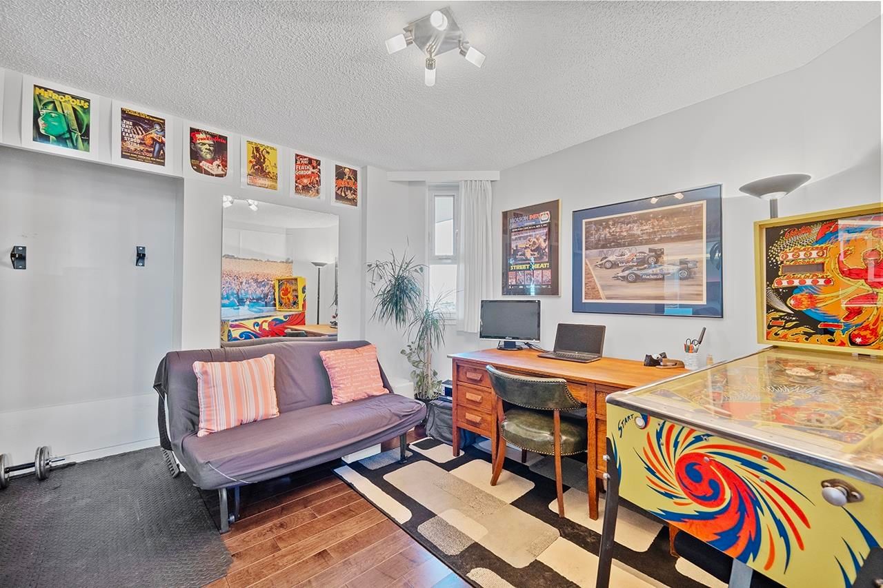 Listing Image 14