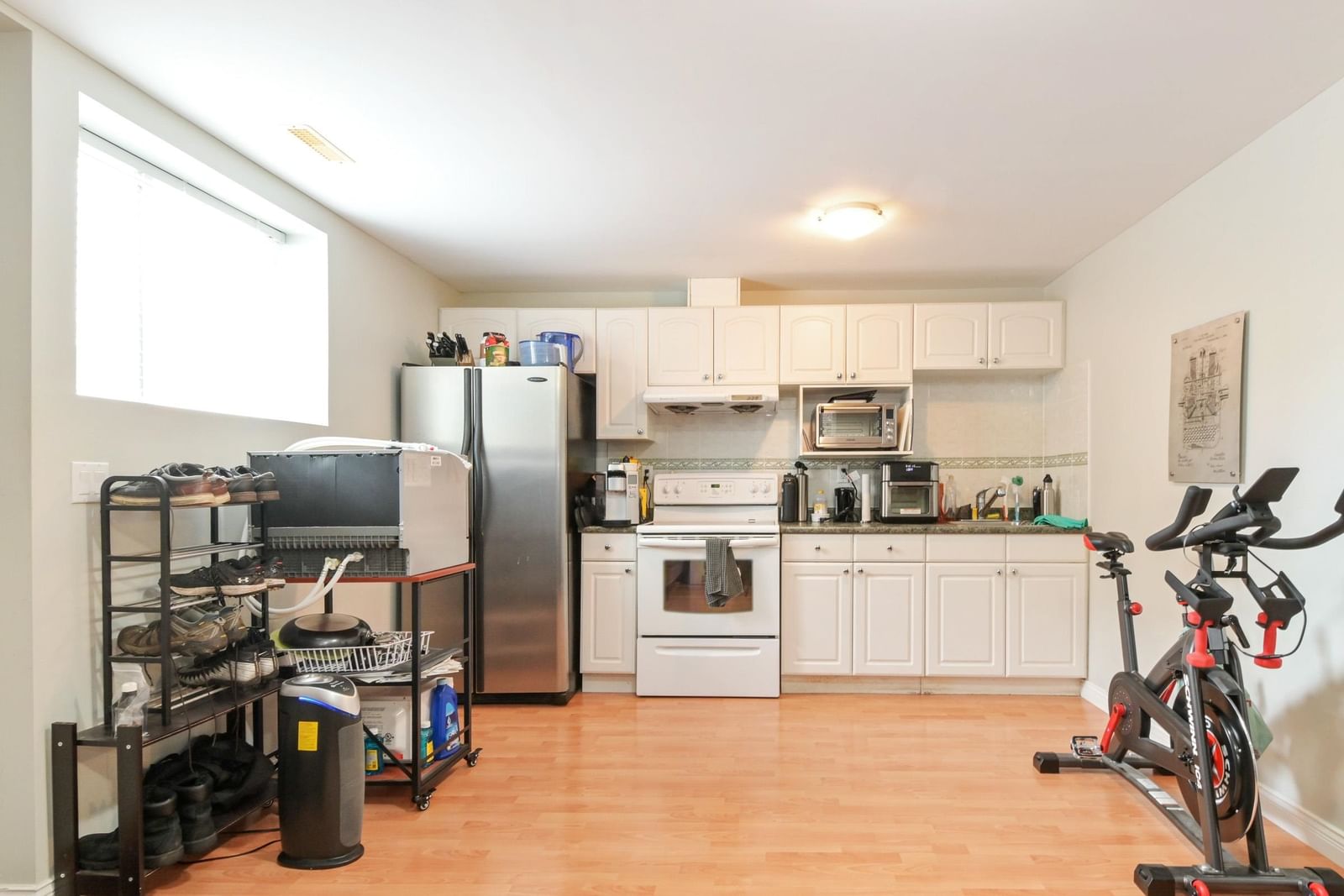 Listing Image 19