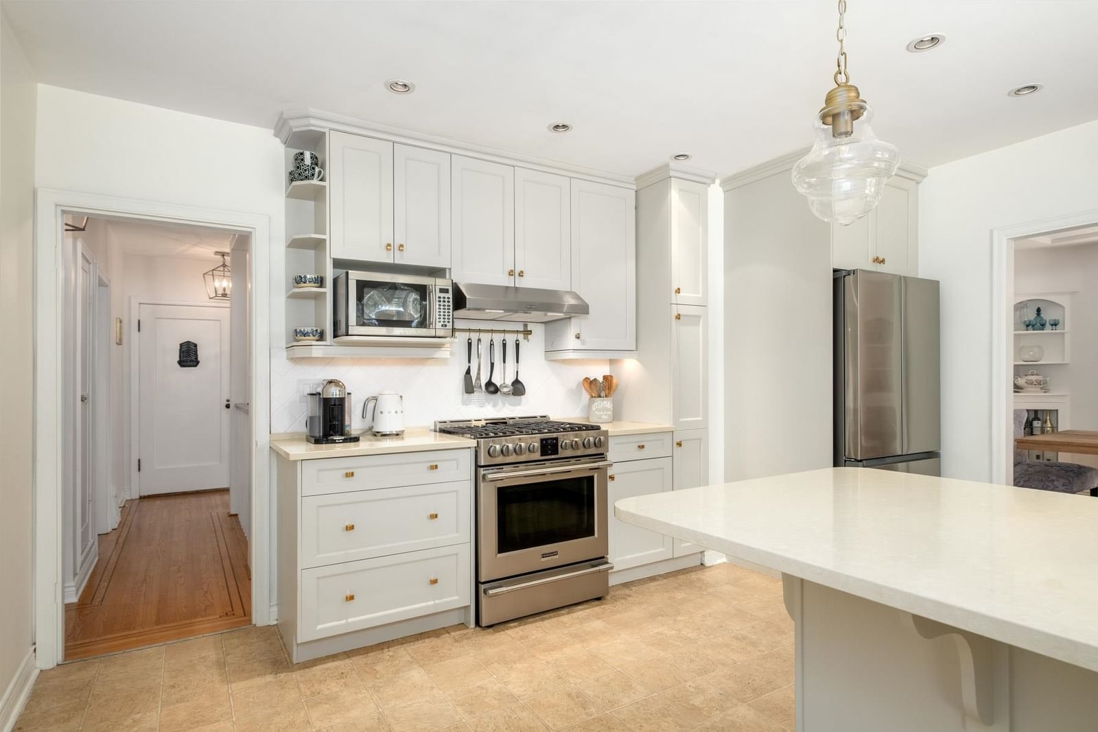 Listing Image 10