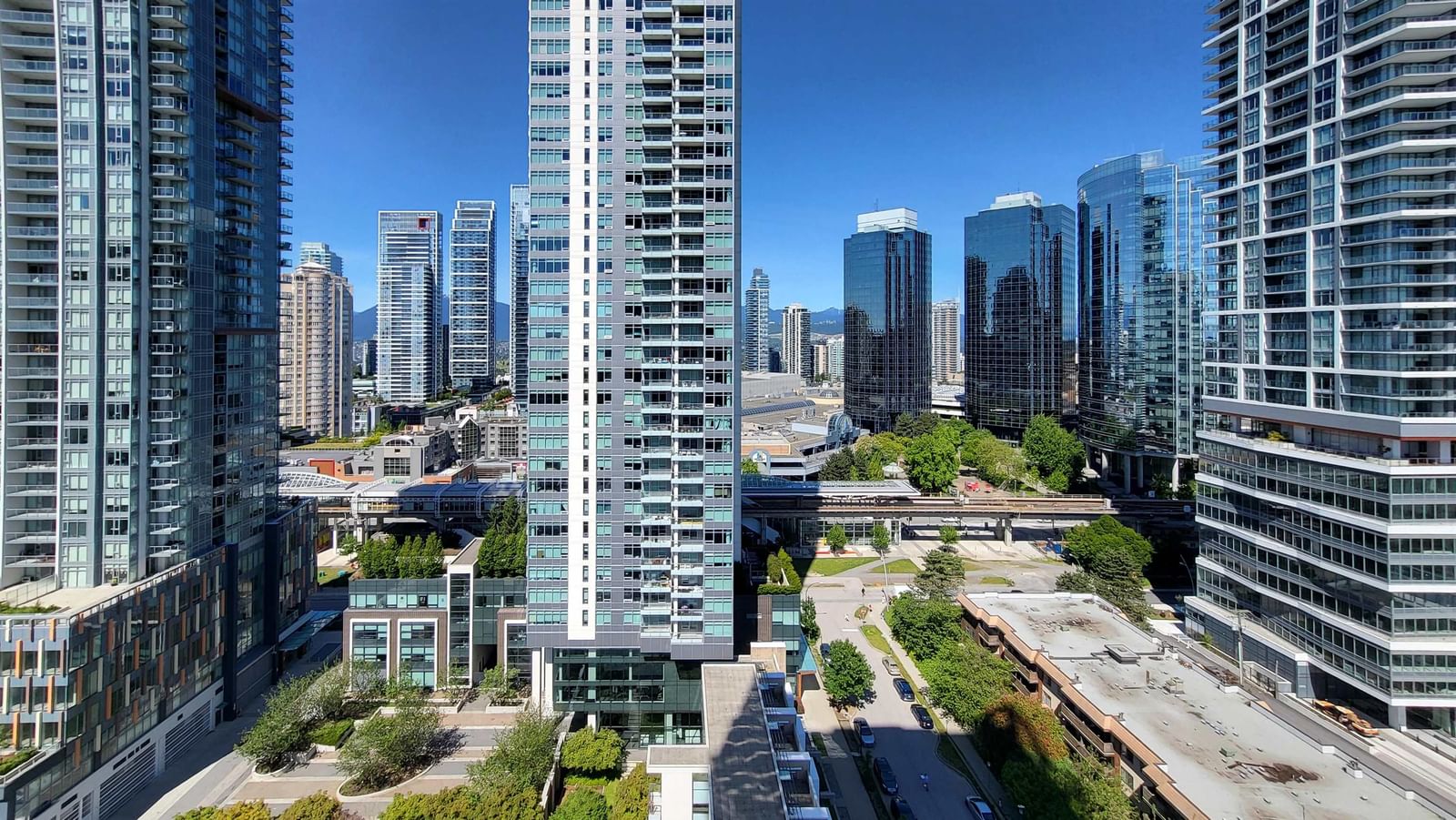 Listing Image 10