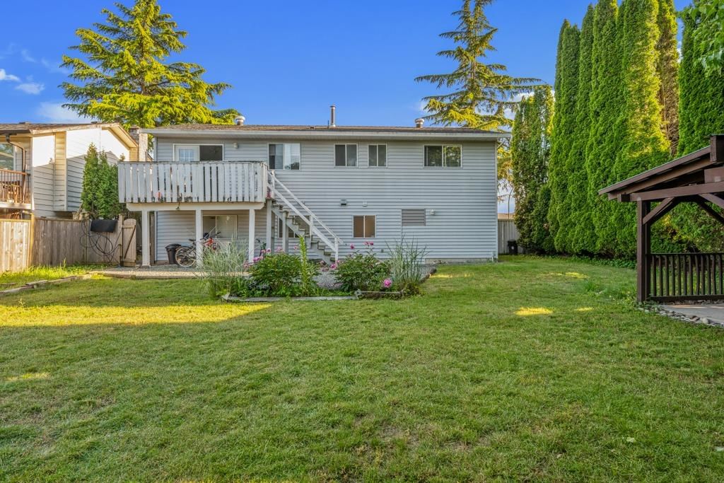 Listing photo 4