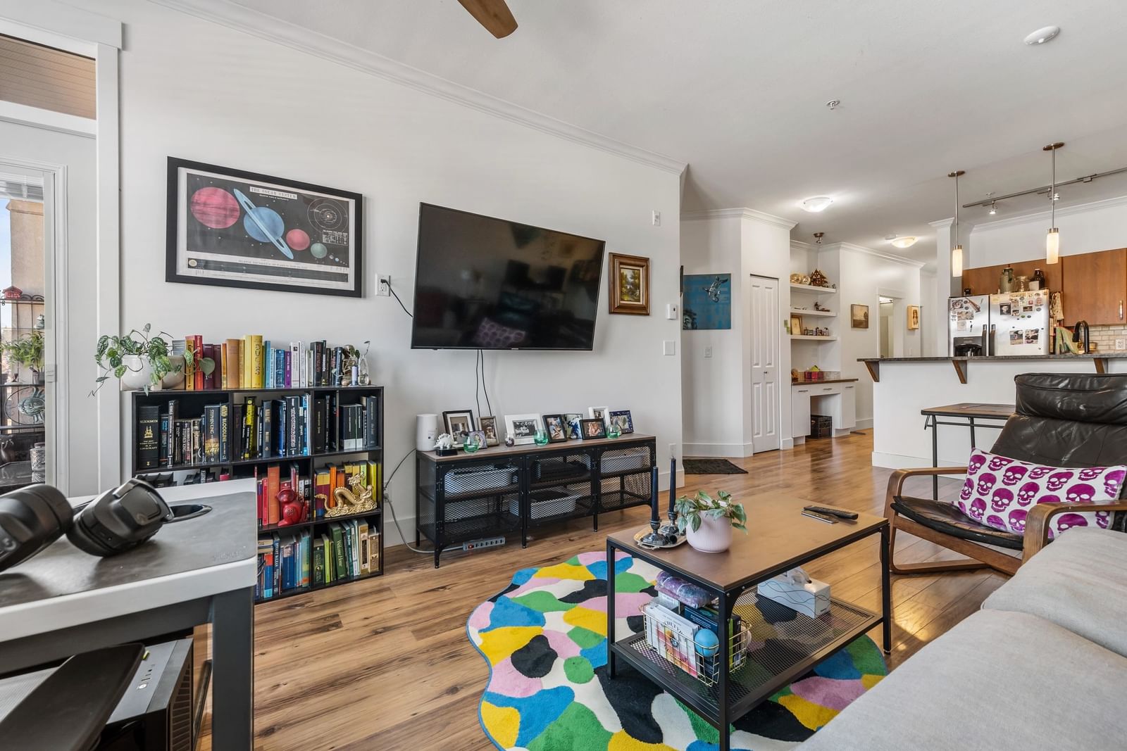 Listing Image 10