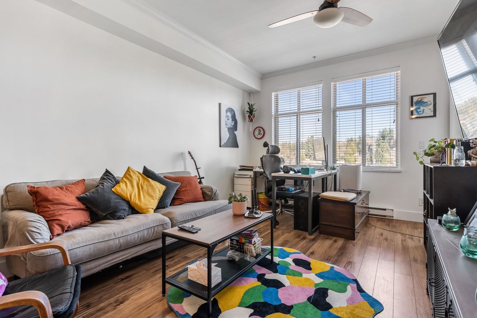 Listing Image 12