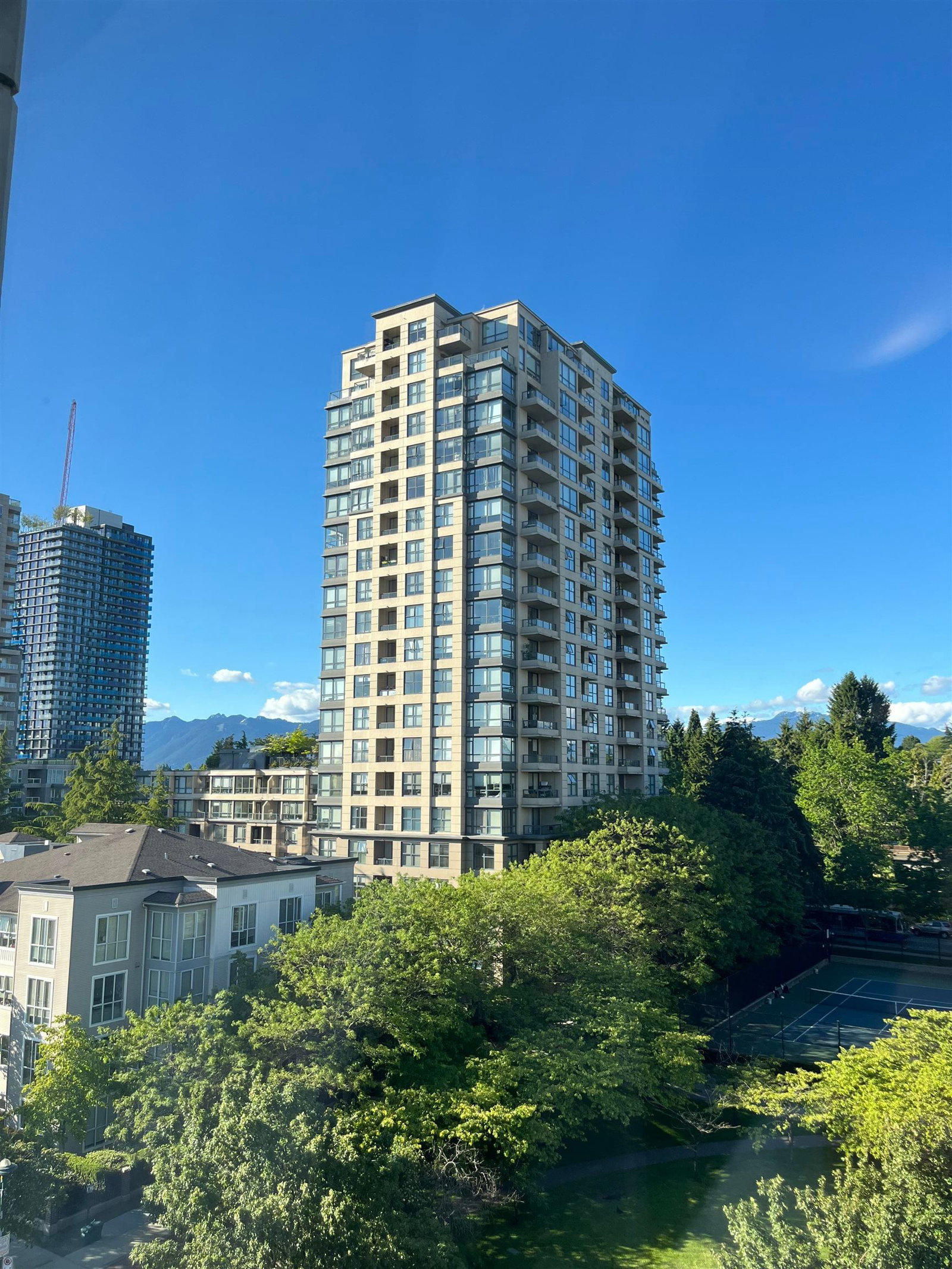 Listing Image 9