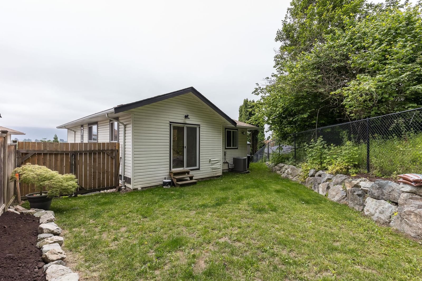 Listing Image 28