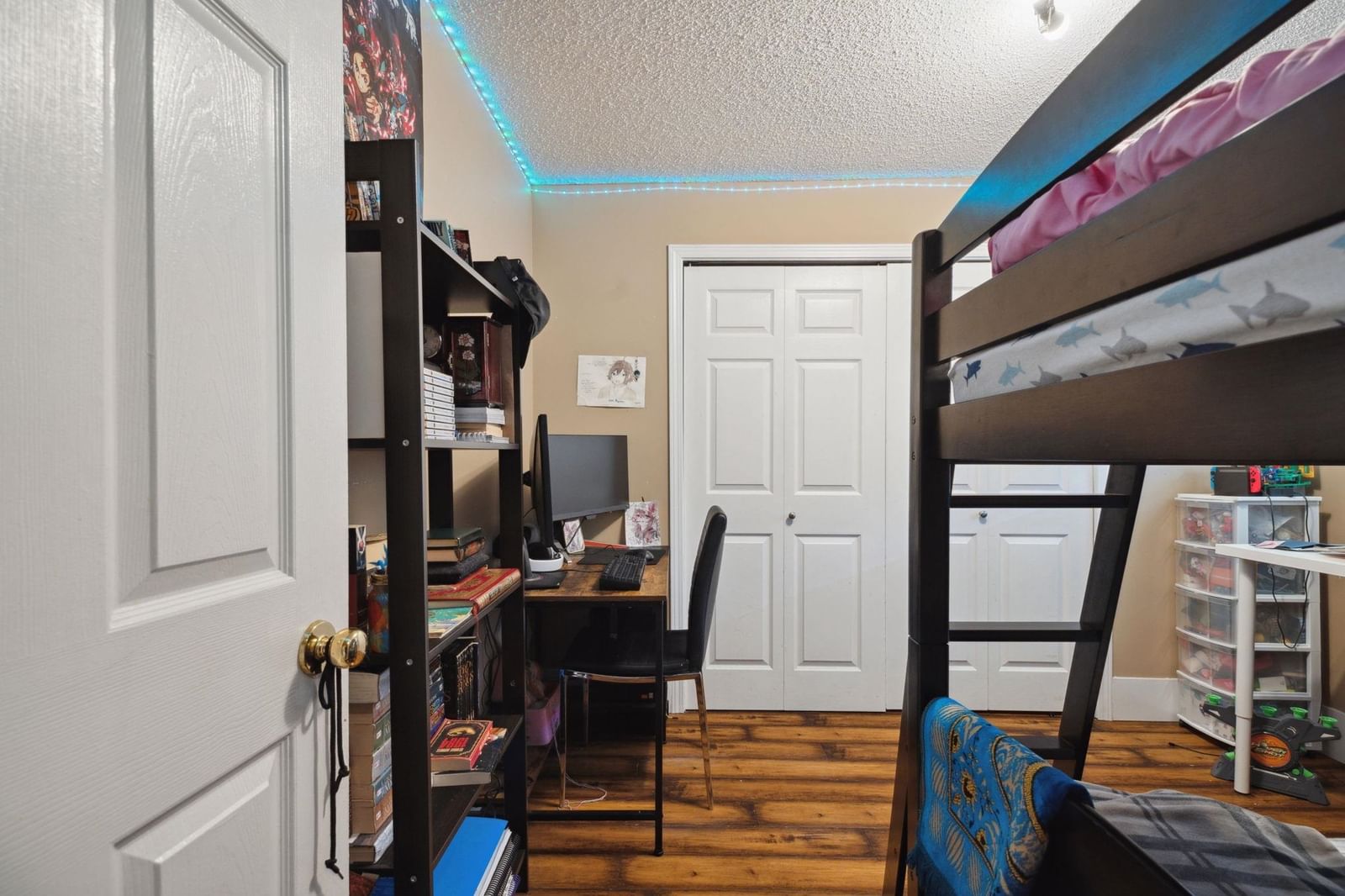 Listing Image 38