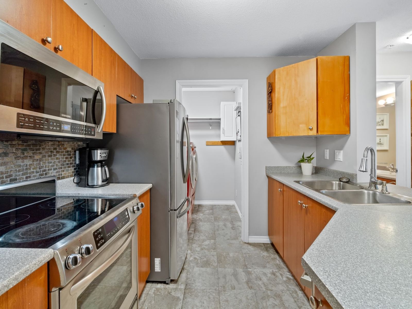 Listing Image 16