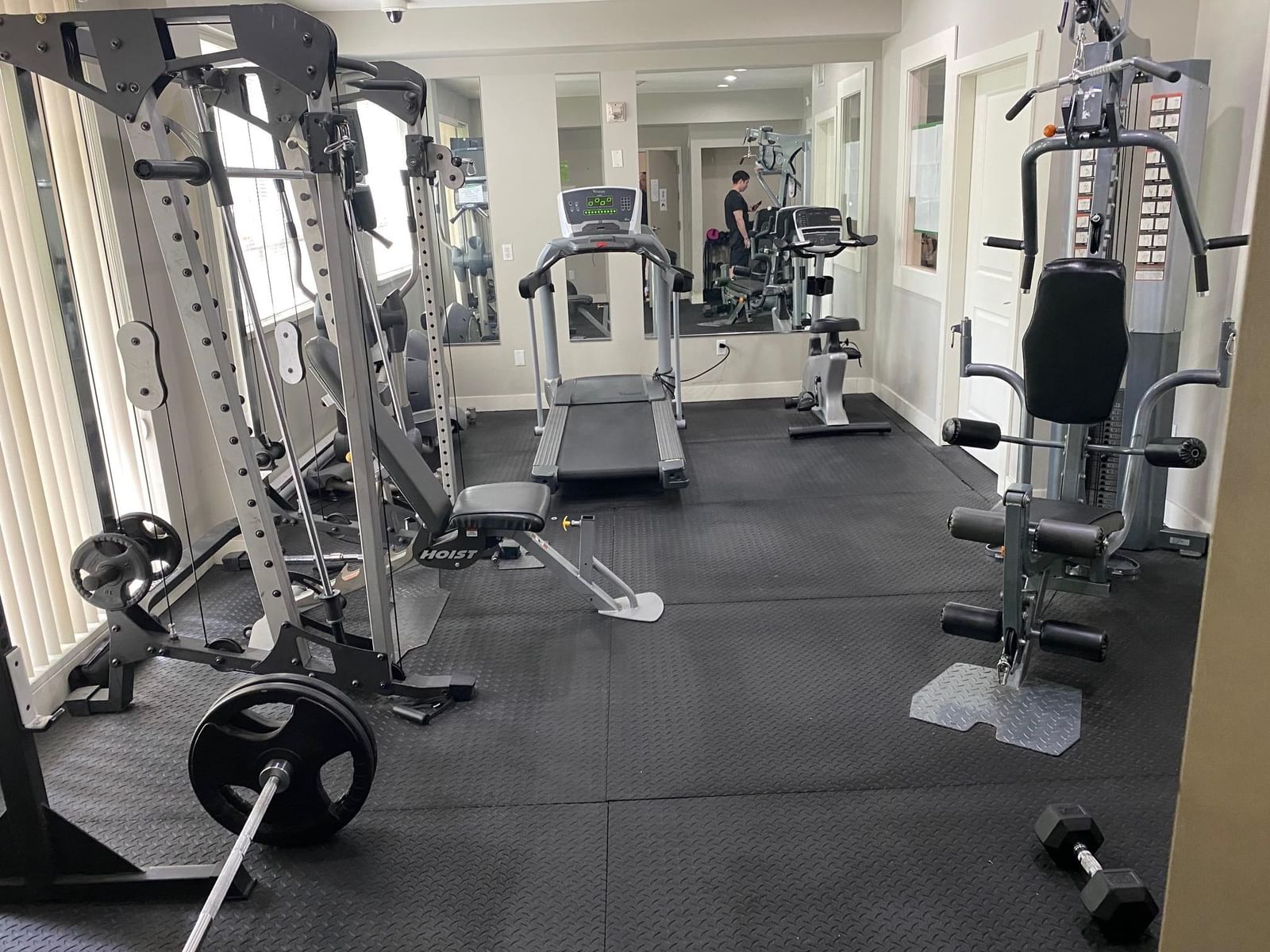 Listing Image 12