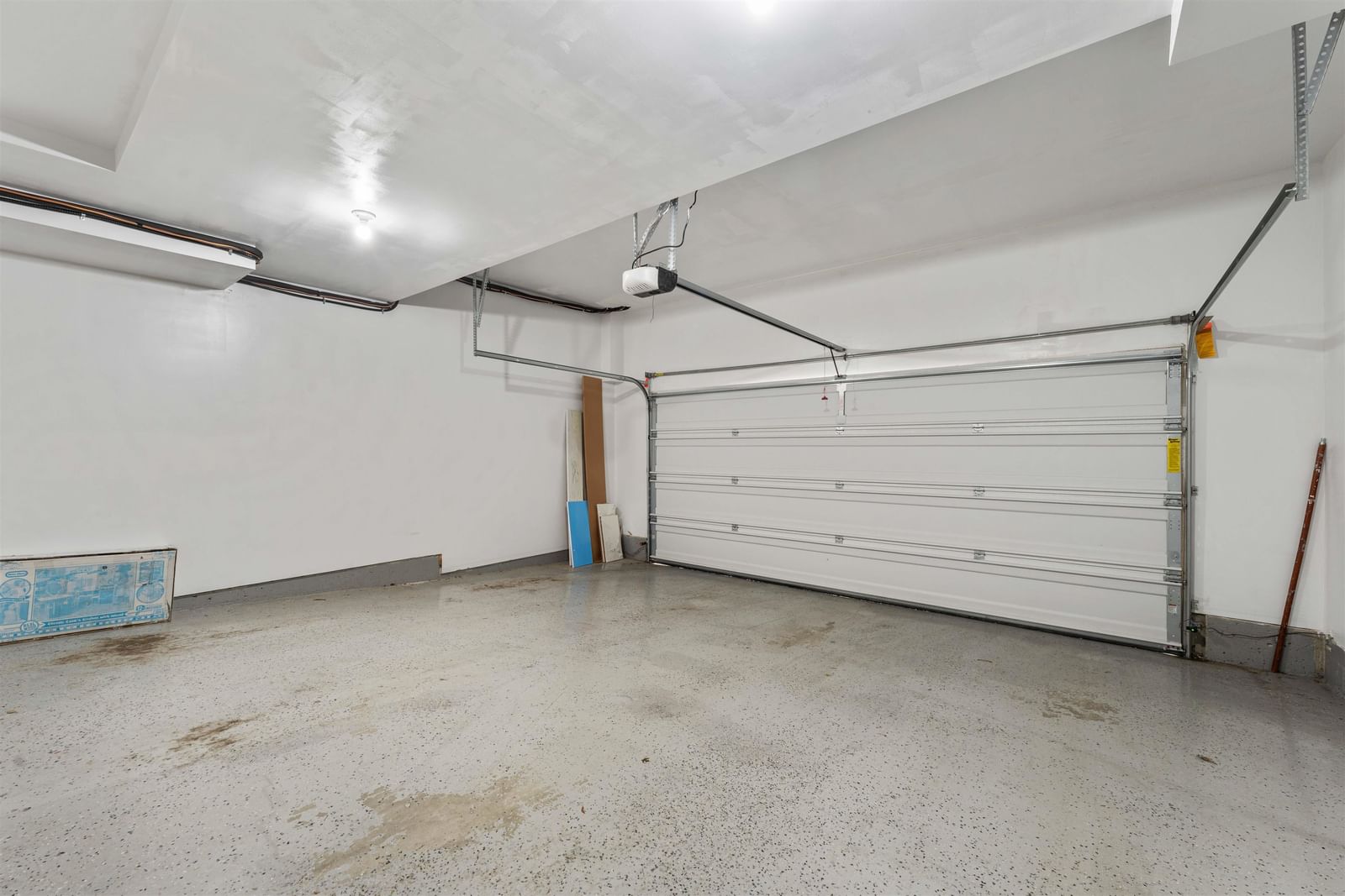 Listing Image 29