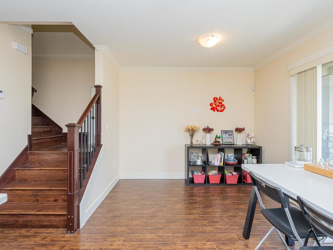 Listing Image 0