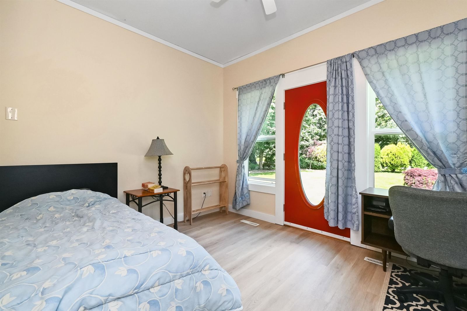 Listing Image 15