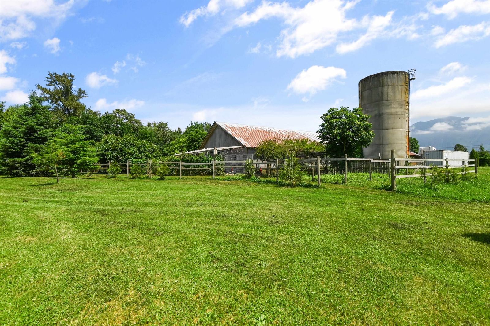 Listing Image 38
