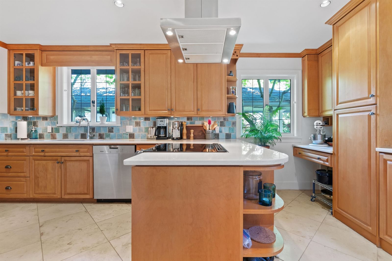 Listing Image 5