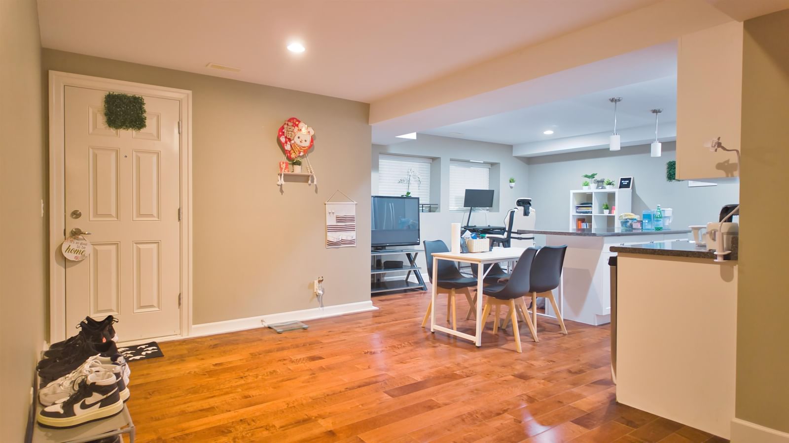 Listing Image 22
