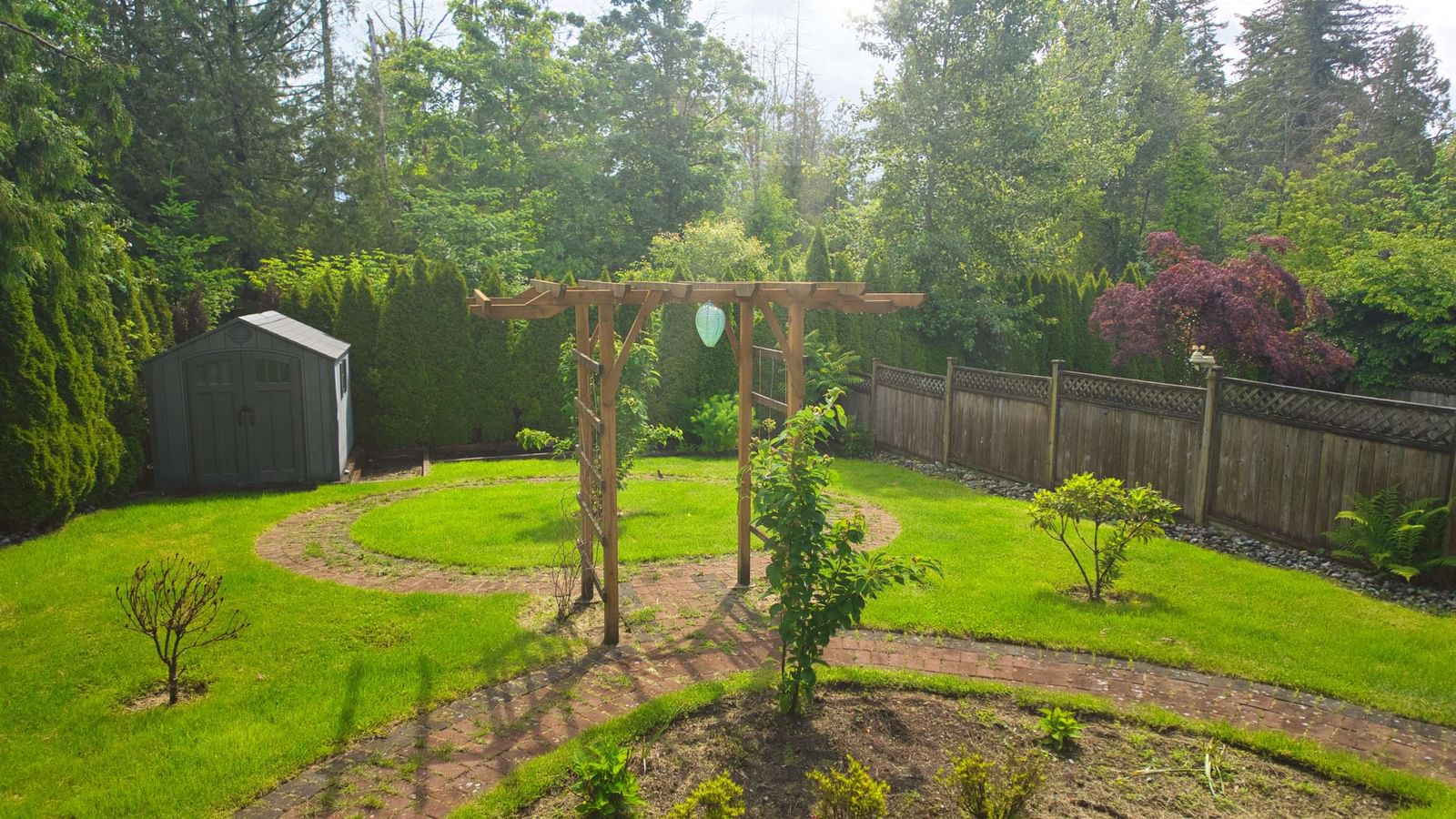 Listing Image 4
