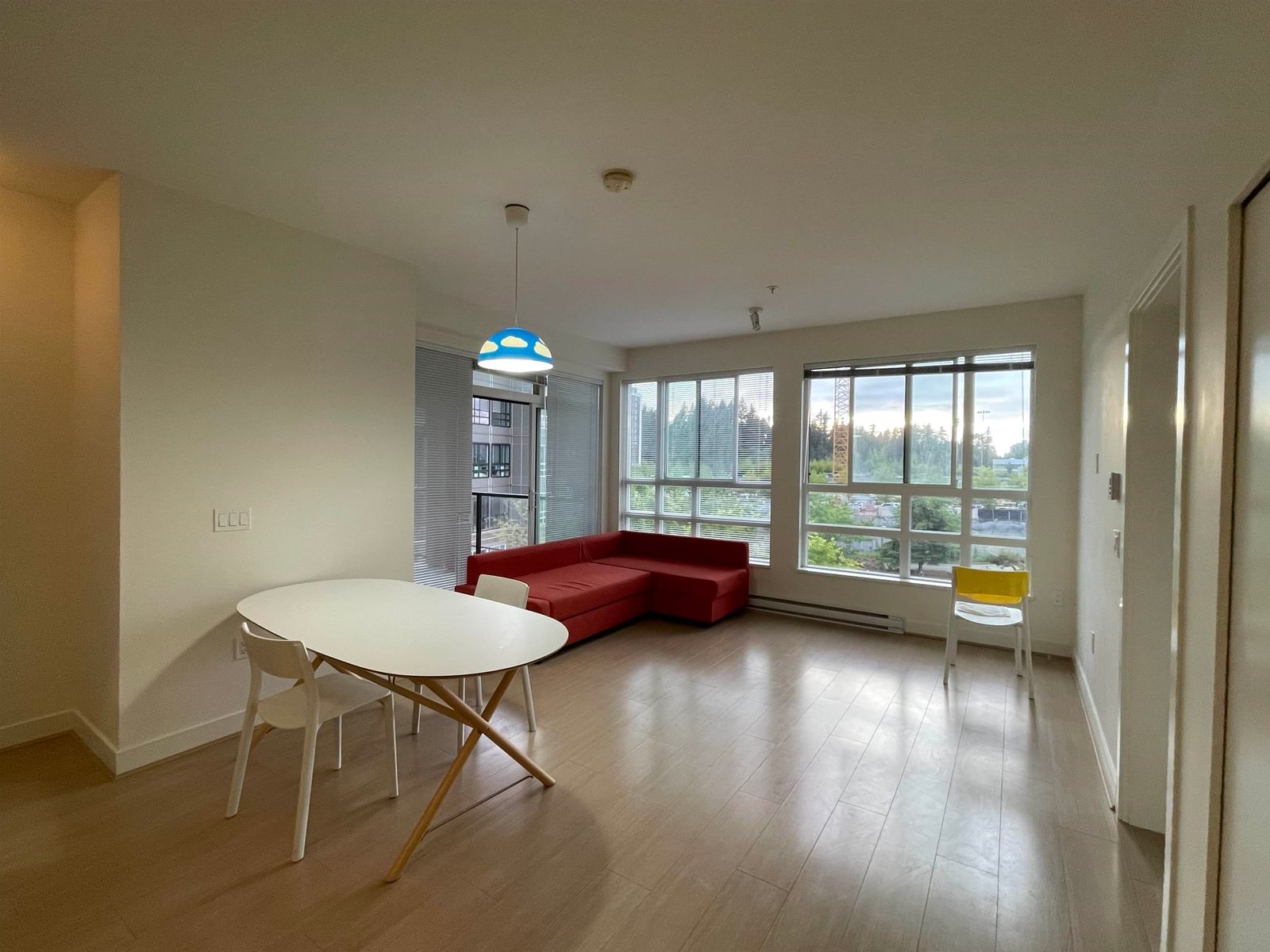 Listing Image 8
