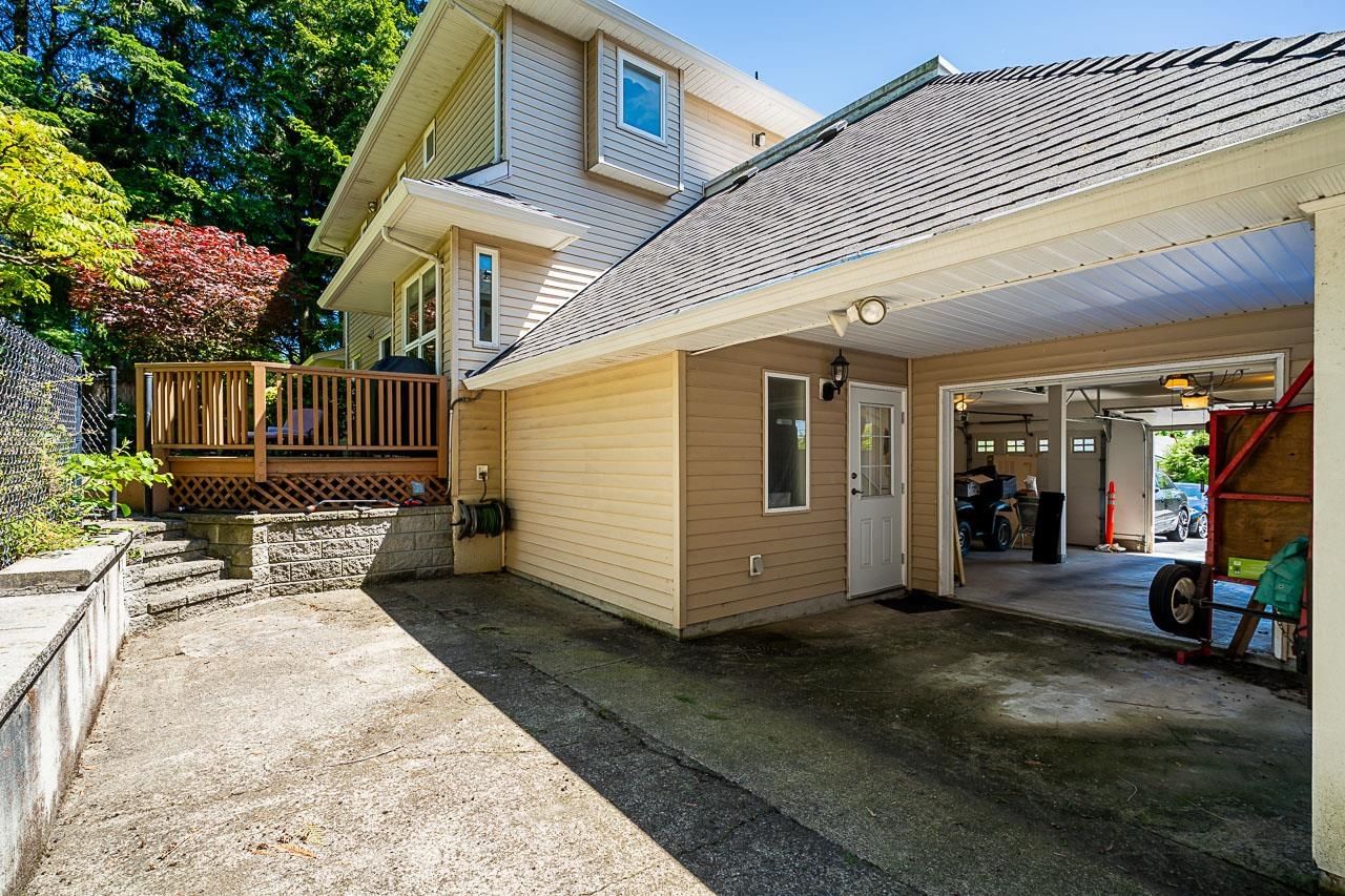 Listing Image 16