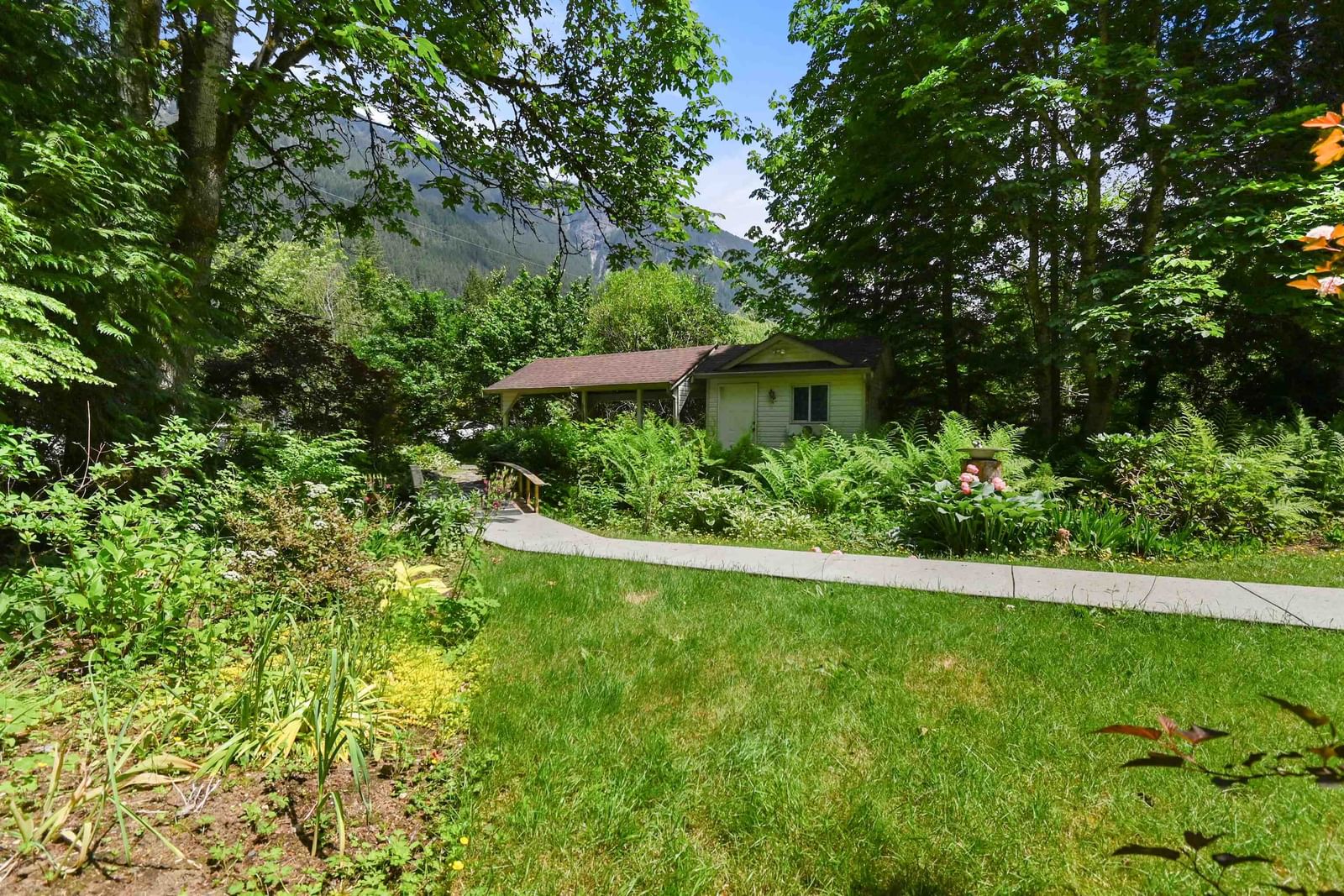 Listing Image 8