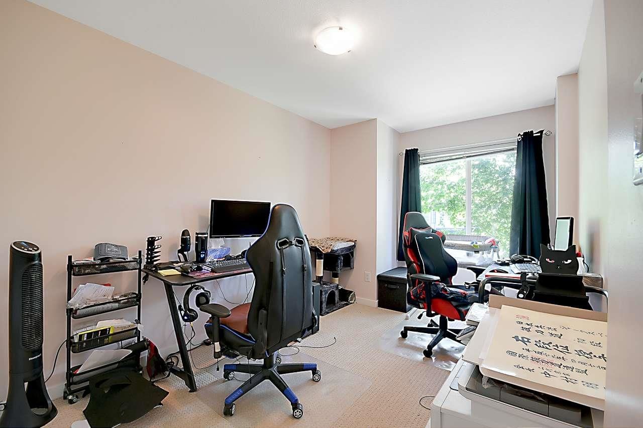 Listing Image 17