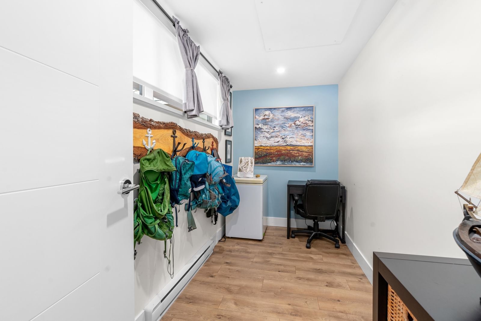 Listing Image 22