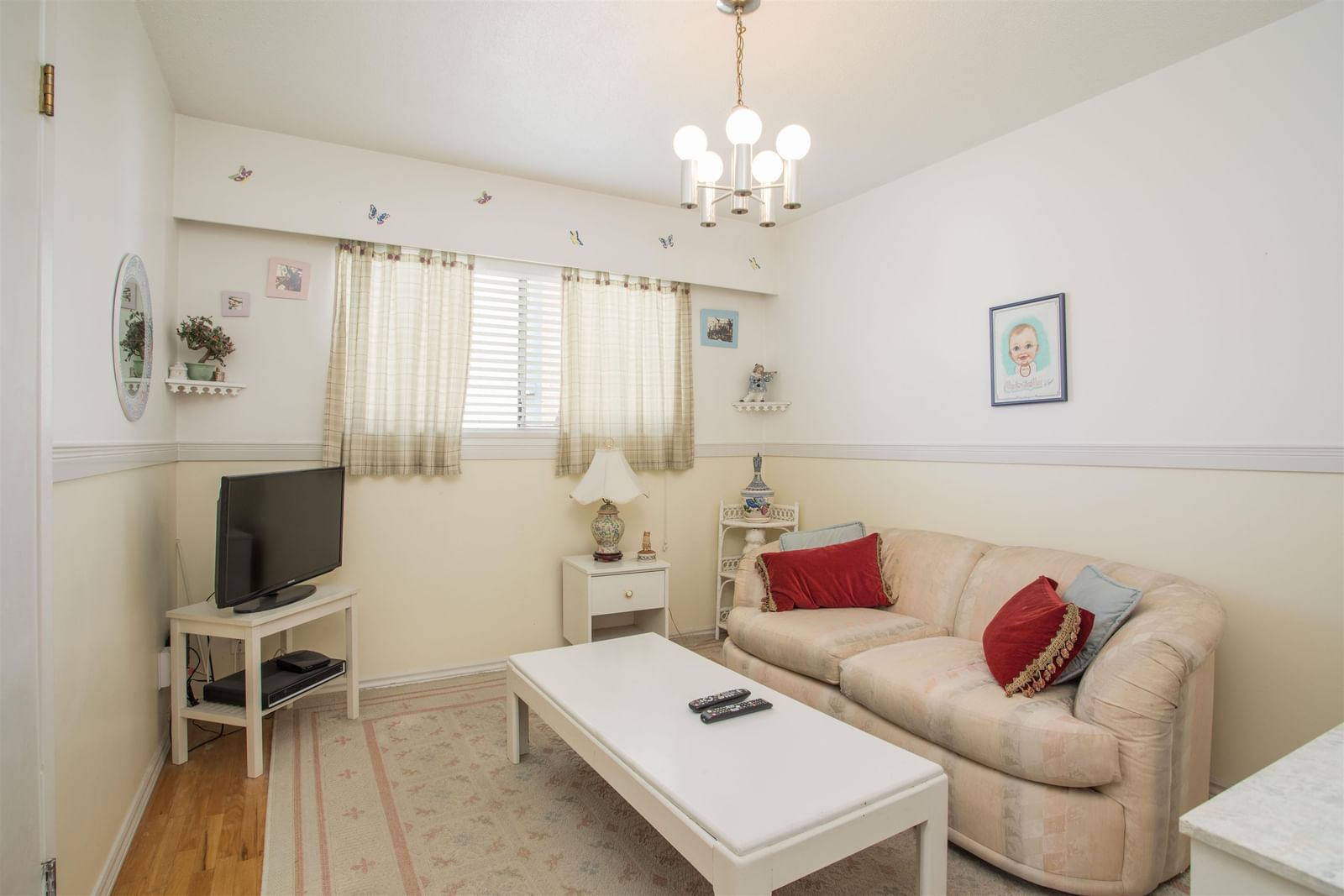 Listing Image 10