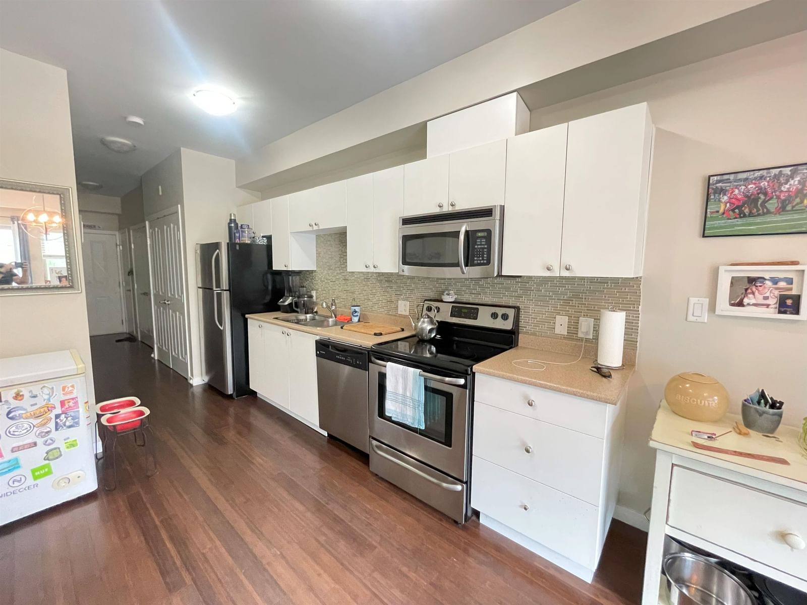Listing Image 5