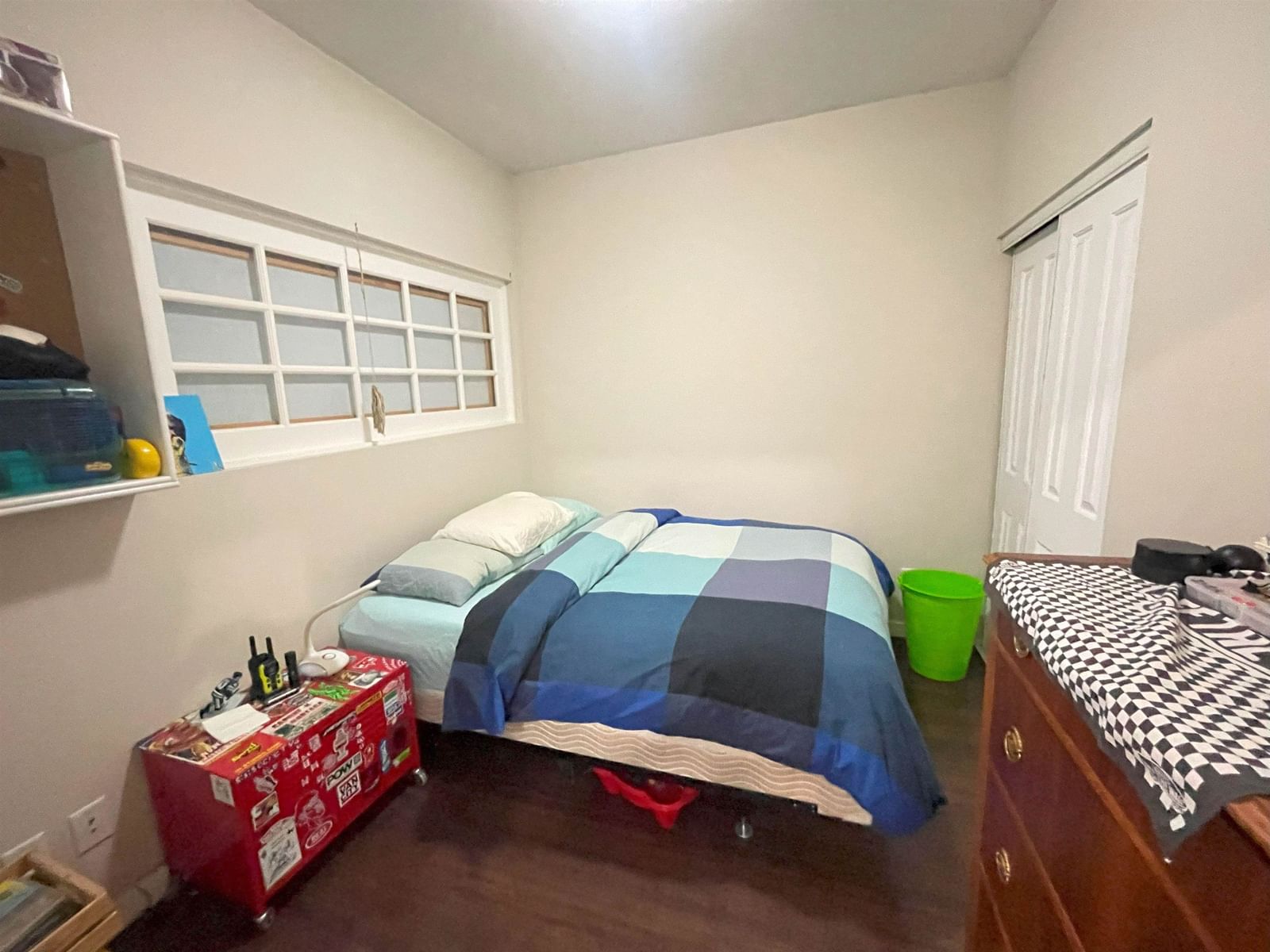 Listing Image 6