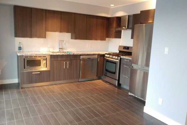 101 - 5688 Hastings Street