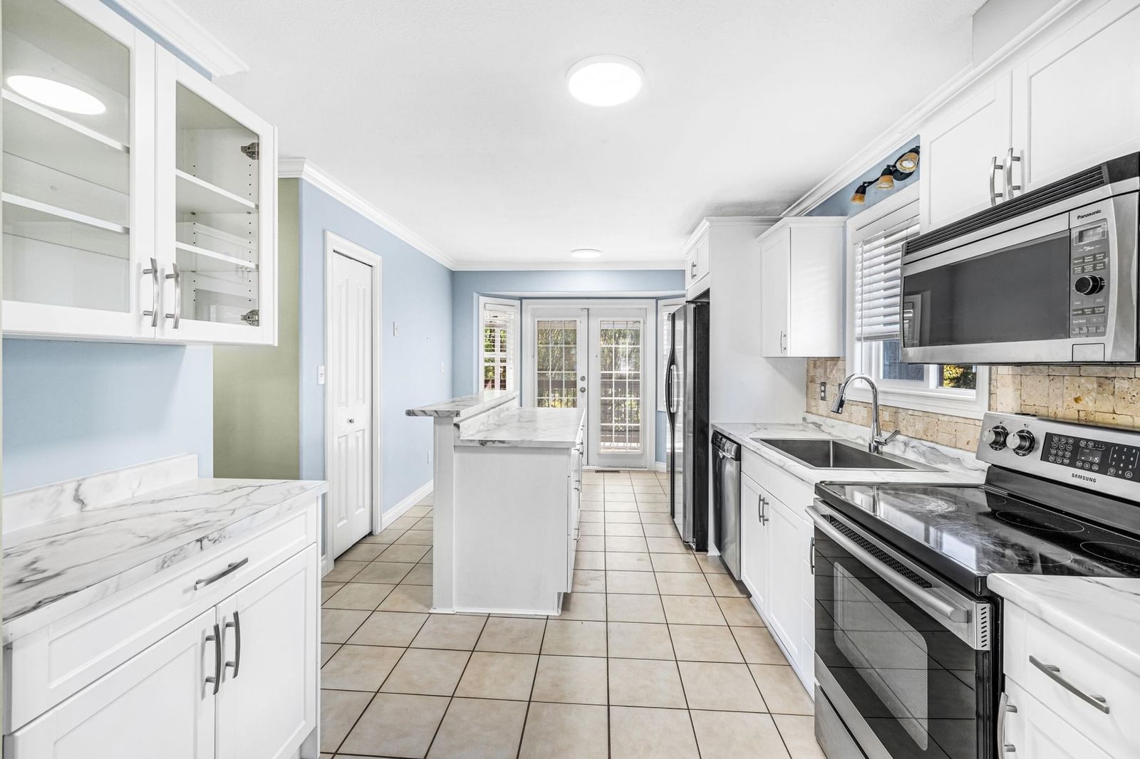 Listing Image 13
