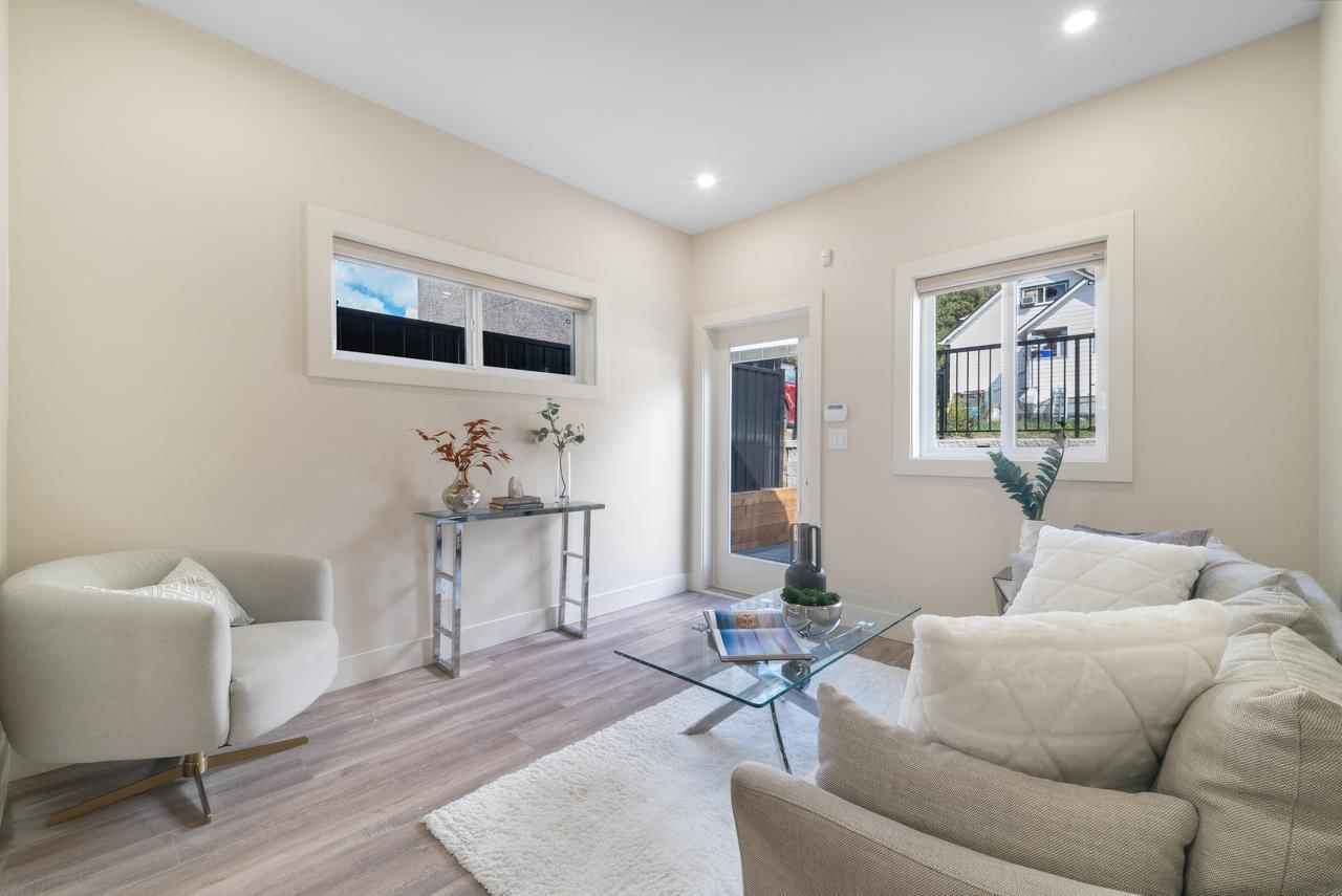Listing Image 11